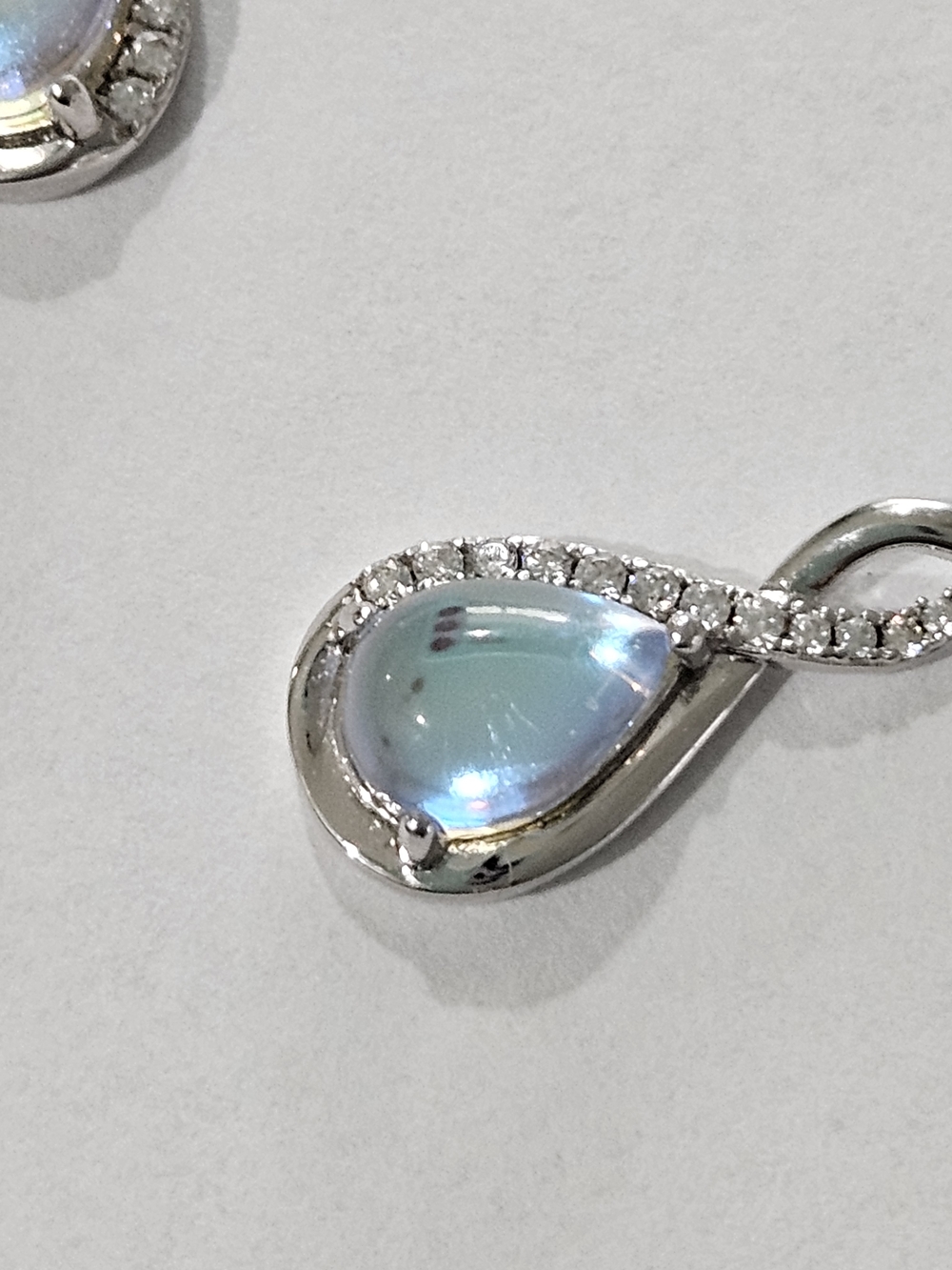 NWT Molenia Silver Zirkonias Blue Stone Drop Earrings Feminine Wedding Party - Picture 4 of 7